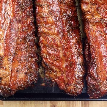 Ribs glazed with maple barbecue sauce
