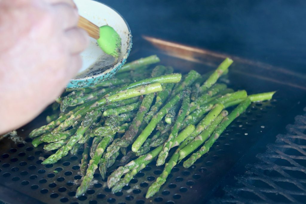 Asparagus on a grill pan