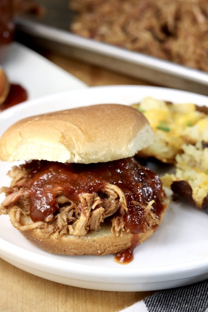 Pulled Pork Sandwiches with BBQ Sauce