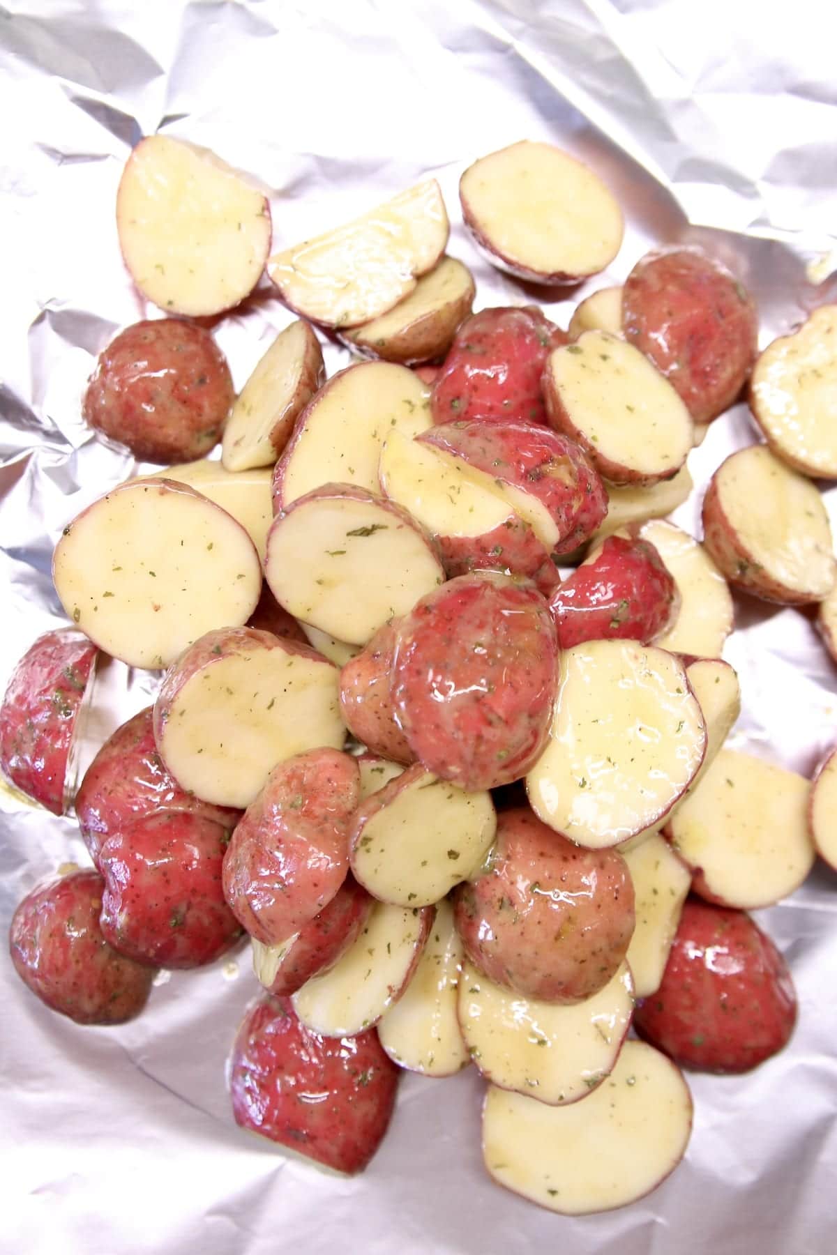 potatoes on foil for grilling