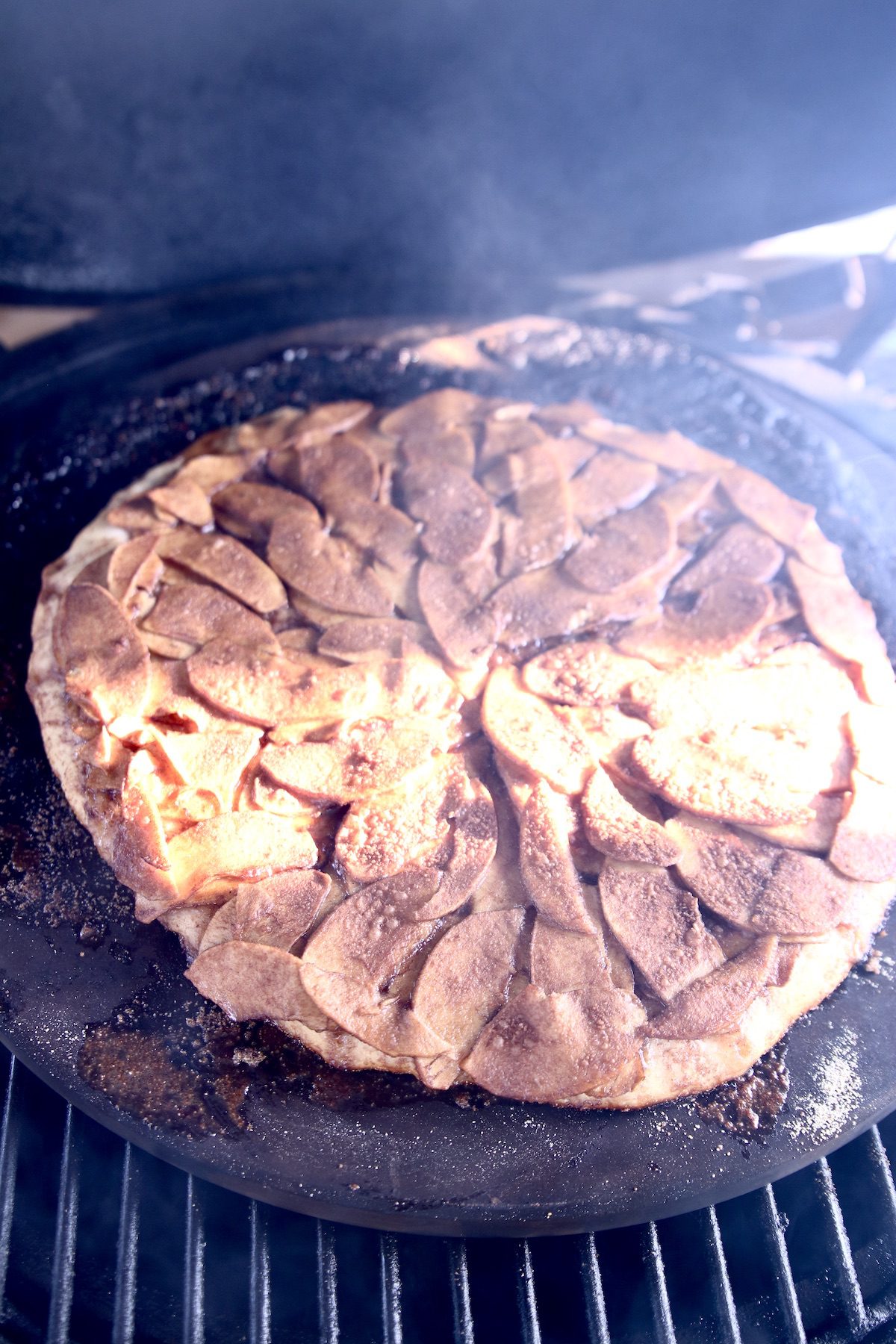 grilling apple pie pizza