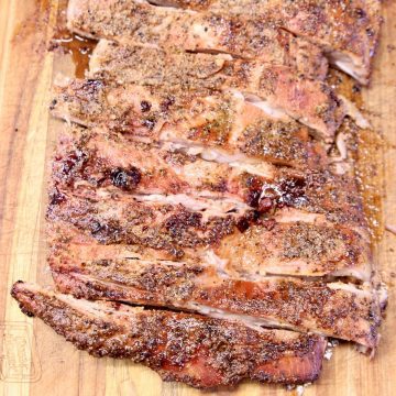 grilled spare ribs sliced