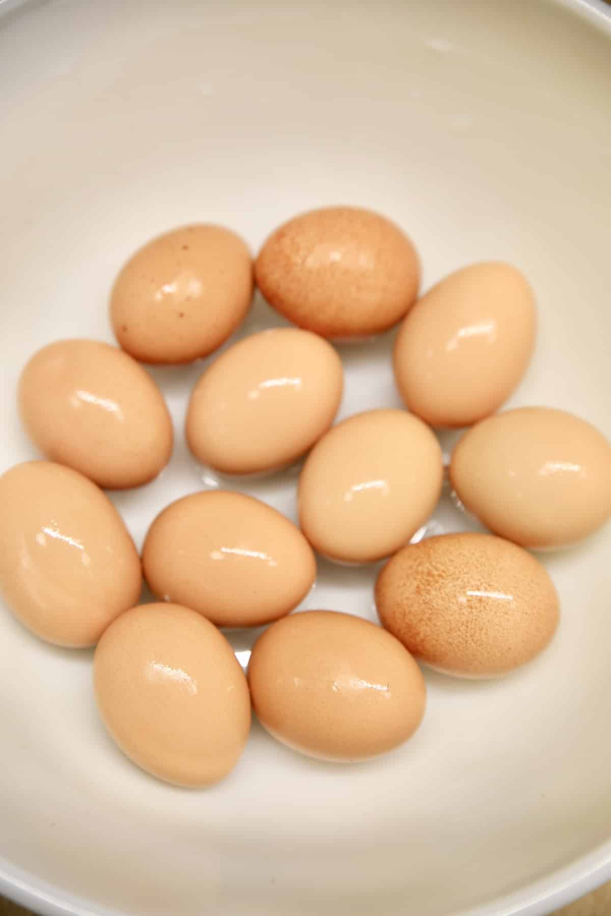 Bowl of boiled eggs.
