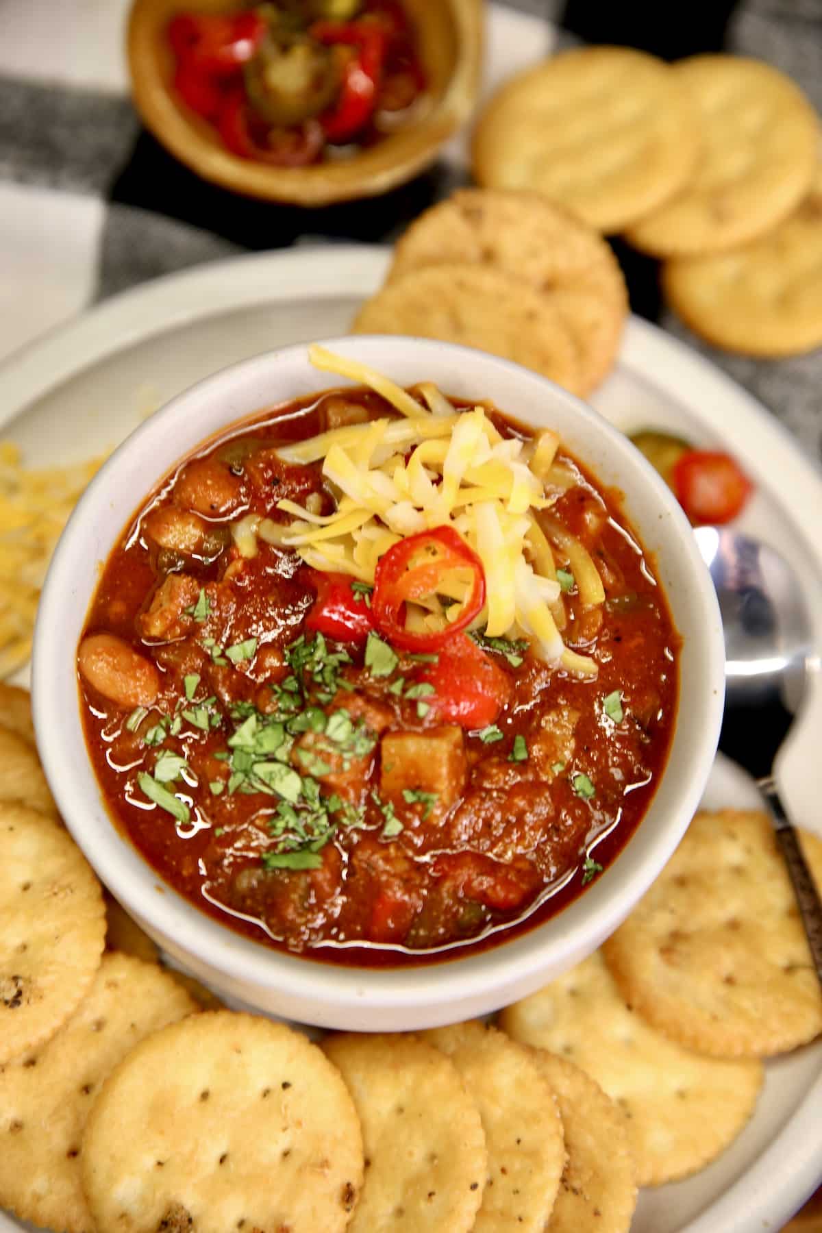Brisket chili with crackers.