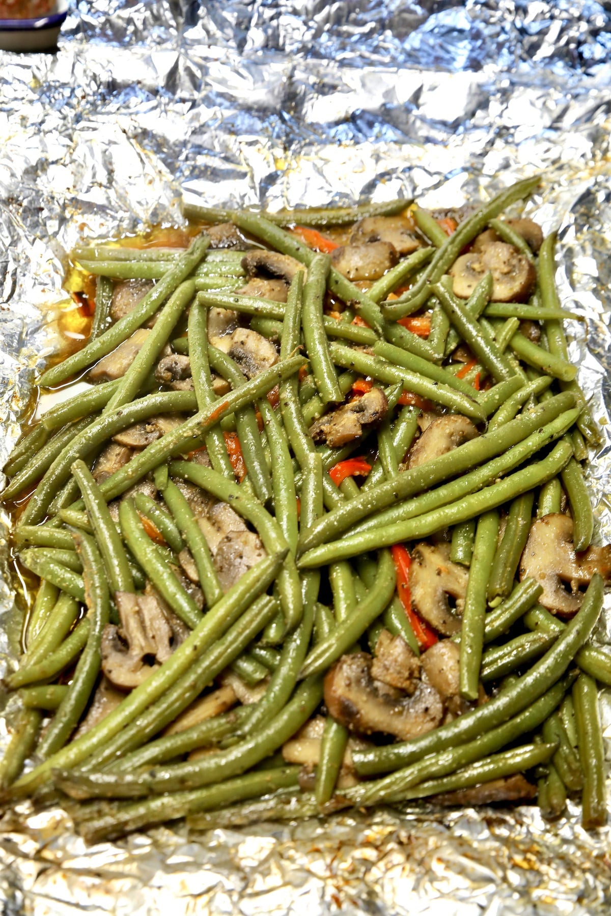 Grilled beans with mushrooms.